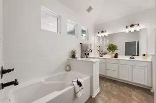 707 Sugar Cane Rd, Buda, TX 78610 - Photo 21