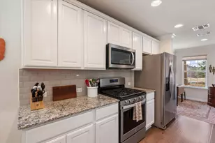 525 Rockport St, Georgetown, TX 78633 - Photo 5