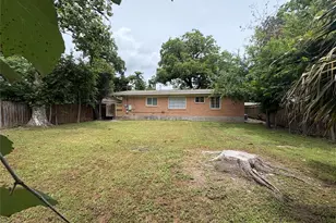 1307 Corona Dr, Austin, TX 78723 - Photo 25