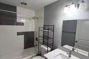 504 Clover Ct, Austin, TX 78745 - Photo 9