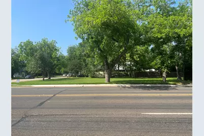 300 Turney Street, Smithville, TX 78957 - Photo 1