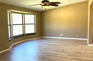 137 Road Runner Ln, Bastrop, TX 78602 - Photo 7