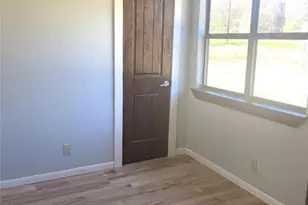 137 Road Runner Ln, Bastrop, TX 78602 - Photo 13