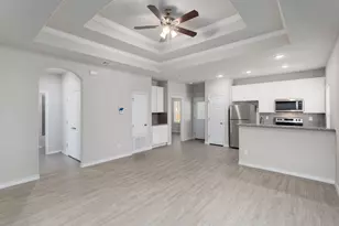 606 Hudson St, Seguin, TX 78155 - Photo 3