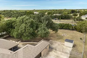 2004 Fountainwood Dr, Georgetown, TX 78633 - Photo 37