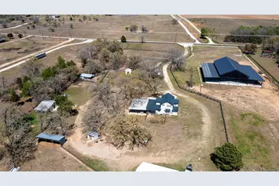 359 N County Line Road, Elgin, TX 78621 - Photo 3