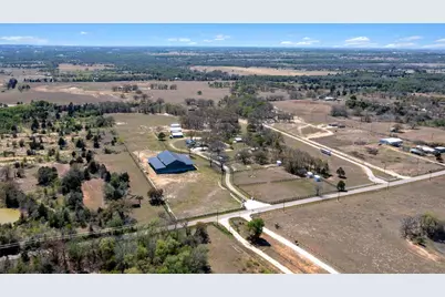 359 N County Line Road, Elgin, TX 78621 - Photo 5