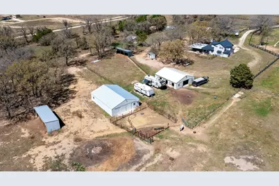 359 N County Line Road, Elgin, TX 78621 - Photo 17