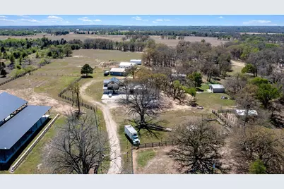 359 N County Line Road, Elgin, TX 78621 - Photo 9