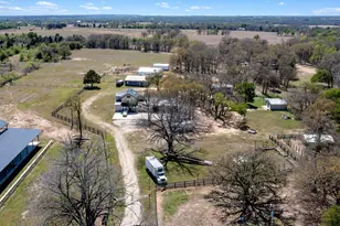 359 N County Line Rd, Elgin, TX 78621 - Photo 9