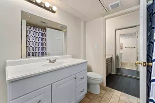 501 W 26th St, Austin, TX 78705 - Photo 17
