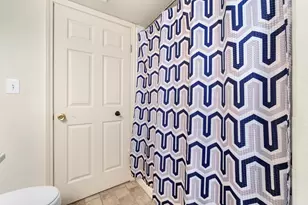 501 W 26th St, Austin, TX 78705 - Photo 17