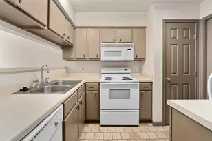 501 W 26th St, Austin, TX 78705 - Photo 7