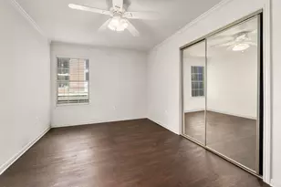 501 W 26th St, Austin, TX 78705 - Photo 15