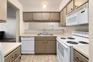 501 W 26th St, Austin, TX 78705 - Photo 9