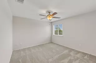 301 Serpentine Ln, Jarrell, TX 76537 - Photo 27