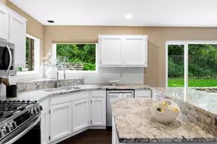 3605 Latimer Dr, Austin, TX 78732 - Photo 11