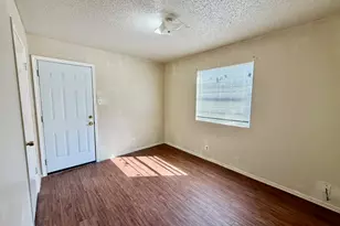 402 Hedgewood Dr, Georgetown, TX 78628 - Photo 9