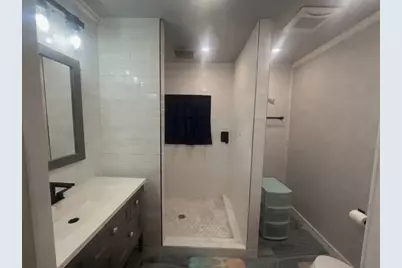 107 W 7th Street, Elgin, TX 78621 - Photo 5