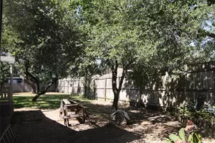 7806 & 7804 Indian Ridge Dr, Austin, TX 78737 - Photo 15