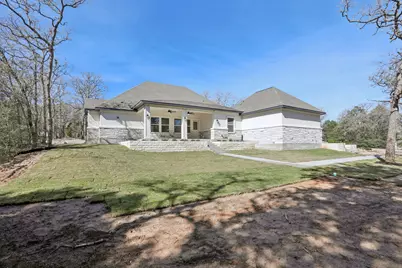 111 Kingwood Drive, Elgin, TX 78621 - Photo 39