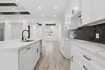 111 Kingwood Drive, Elgin, TX 78621 - Photo 13