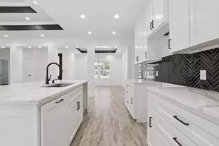 111 Kingwood Dr, Elgin, TX 78621 - Photo 13