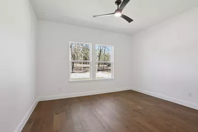 111 Kingwood Drive, Elgin, TX 78621 - Photo 19