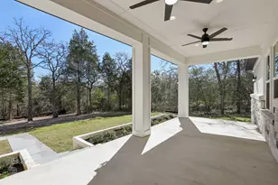 111 Kingwood Dr, Elgin, TX 78621 - Photo 37