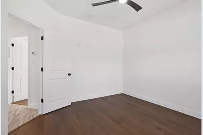 111 Kingwood Drive, Elgin, TX 78621 - Photo 29