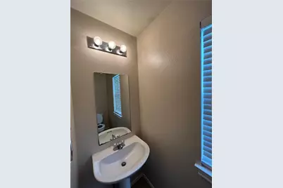 1033 Christopher Avenue #B, Round Rock, TX 78681 - Photo 13