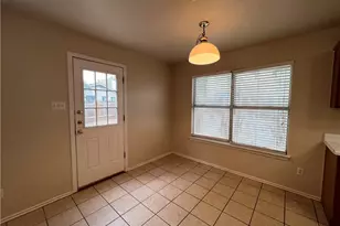 1033 Christopher Ave, Round Rock, TX 78681 - Photo 3