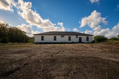 64 Cannon Creek Drive, Gonzales, TX 78629 - Photo 37