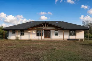 64 Cannon Creek Dr, Gonzales, TX 78629 - Photo 3