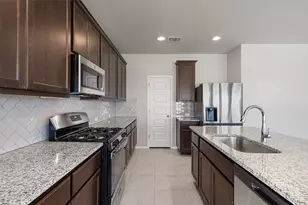 2711 Winding Creek Rd, Kyle, TX 78640 - Photo 13