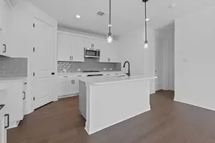 338 Orleanian Dr, Buda, TX 78610 - Photo 7