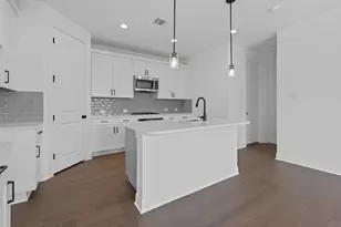 338 Orleanian Dr, Buda, TX 78610 - Photo 7