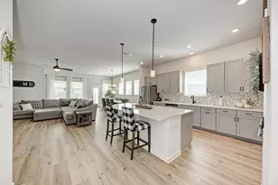 210 Mangold Dr, Hutto, TX 78634 - Photo 7