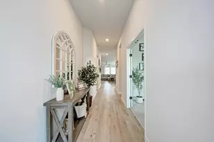210 Mangold Dr, Hutto, TX 78634 - Photo 5