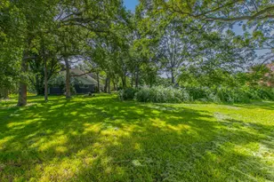 1905 Great Oaks Dr, Round Rock, TX 78681 - Photo 37