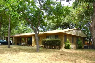 1912 Alcoa Ave, Rockdale, TX 76567 - Photo 3