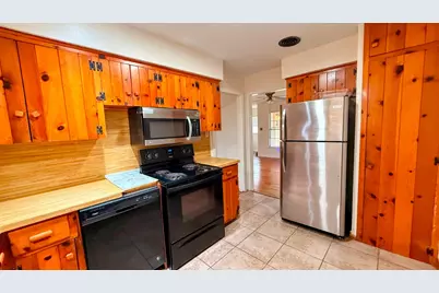 1912 Alcoa Avenue, Rockdale, TX 76567 - Photo 7