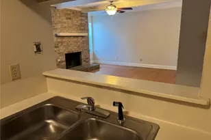 2907 Pearl St, Austin, TX 78705 - Photo 7