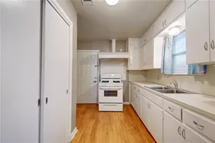 507 Bellevue Pl, Austin, TX 78705 - Photo 9