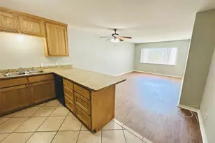 601 W 11th St, Austin, TX 78701 - Photo 3