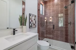 2411 McCall Rd, Austin, TX 78703 - Photo 27