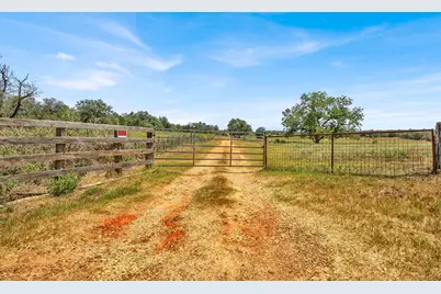 599 Rocky Lane, Luling, TX 78648 - Photo 31
