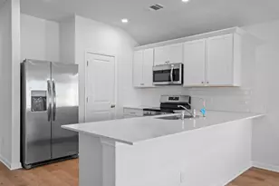 133 Hatari Trl, Jarrell, TX 76537 - Photo 5