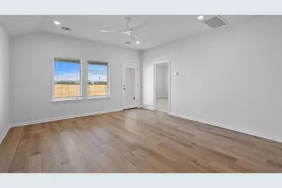 133 Hatari Trail, Jarrell, TX 76537 - Photo 7