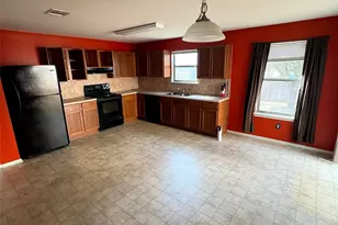 13213 Sea Biscuit Dr, Del Valle, TX 78617 - Photo 3